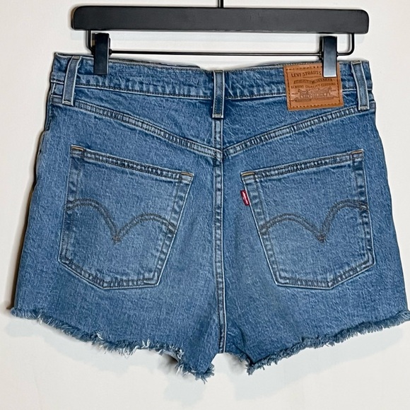 LEVI’S Ribcage Button Fly High Waisted Cutoff Jean Shorts Size 29 - Picture 2 of 5
